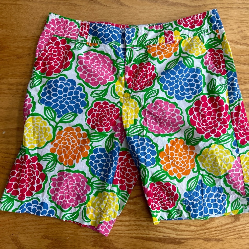 Lilly Pulitzer Bright Floral Bermuda Shorts Size 12 Resort Fit Style 91633